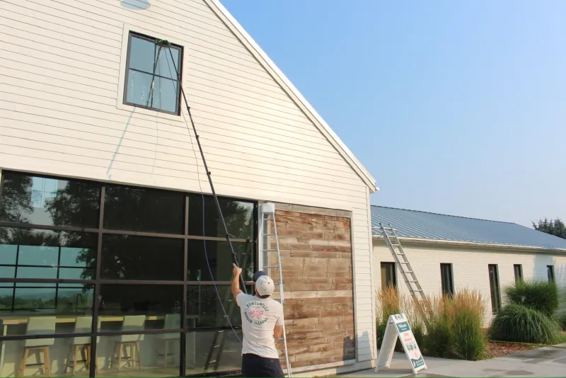 Commercial window cleaning in Council Bluffs, IA