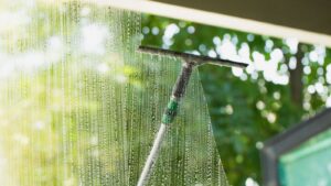 How Often Should I Schedule Home Window Cleanings? The “Four Seasons” Maintenance Guide